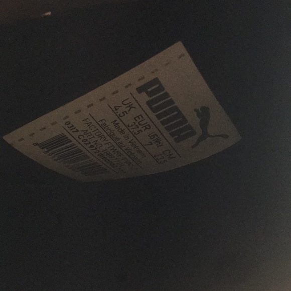 Puma - Picture 2 of 3